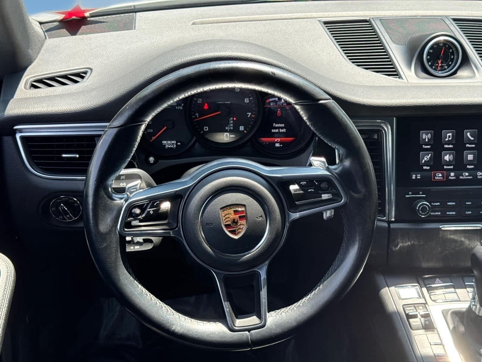 Used 2017 Porsche Macan AWD/4WD image 17