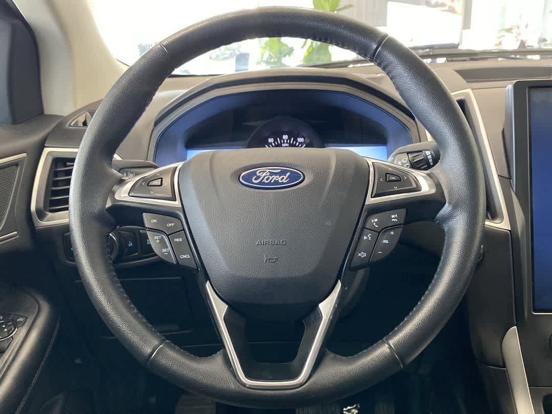 Used 2024 Ford Edge SEL AWD/4WD image 17