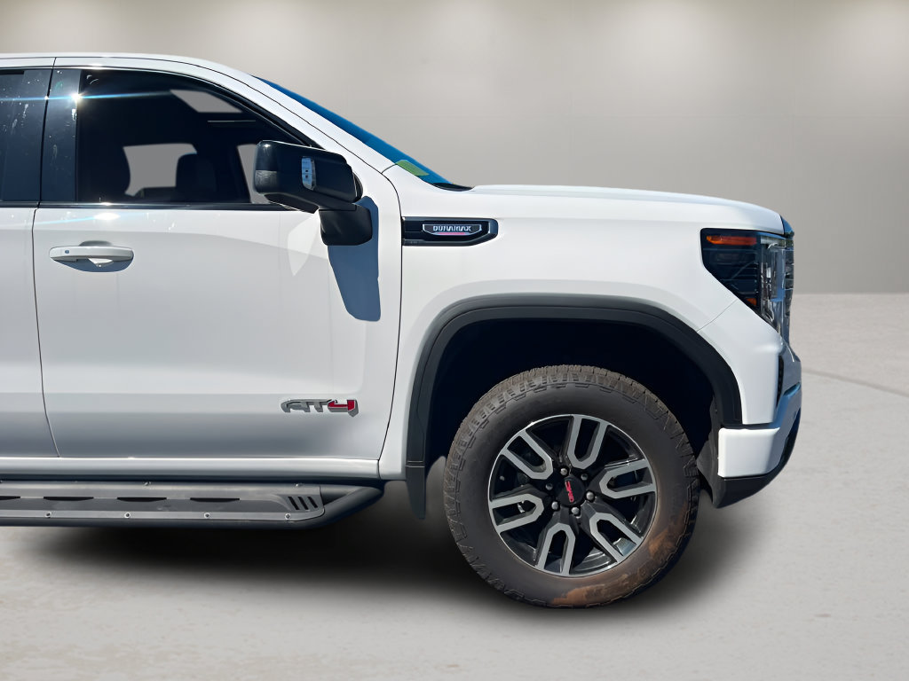 Used 2025 GMC Sierra 1500 AT4 w/ Technology Package AWD/4WD image 25