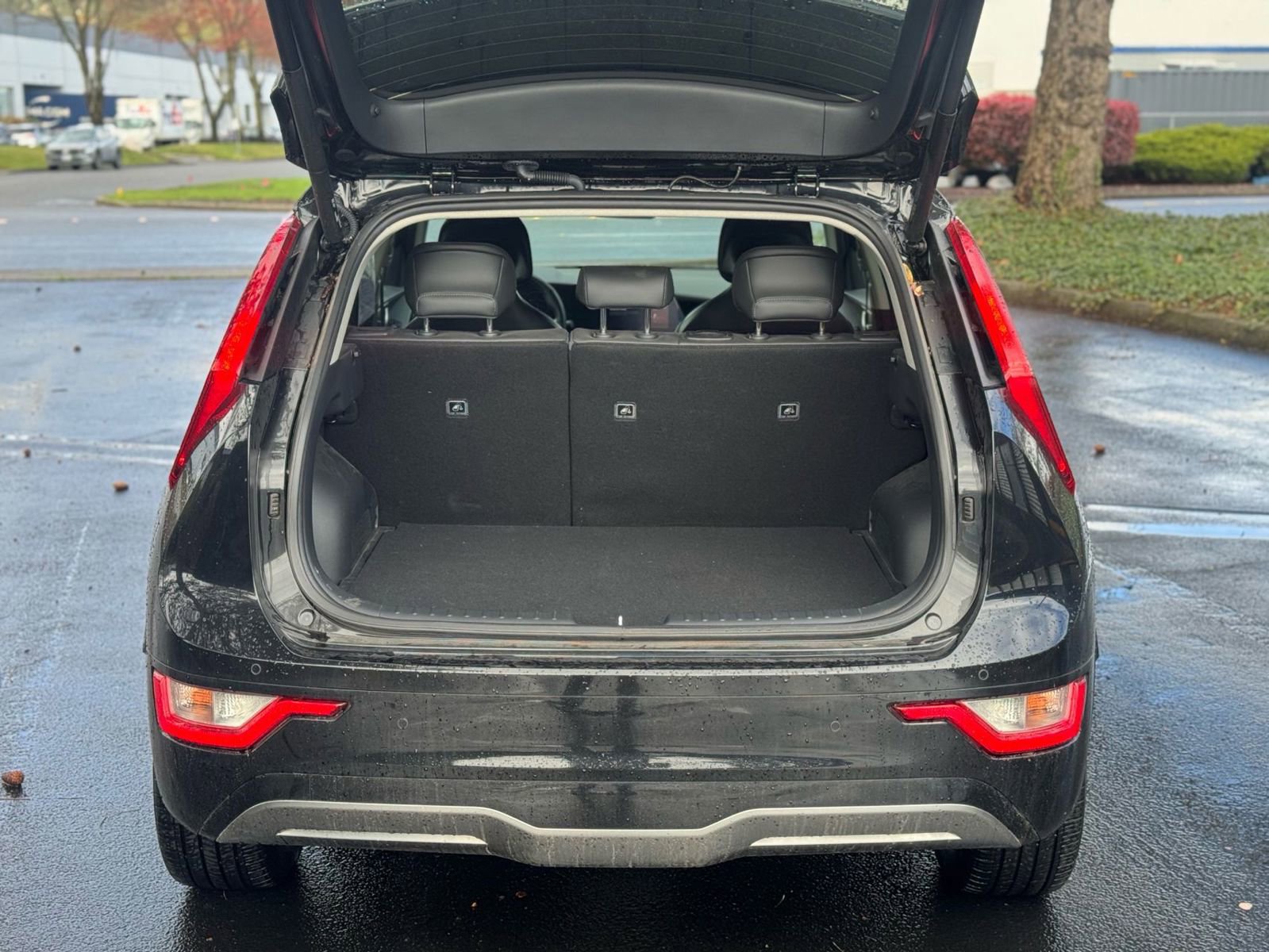 Used 2023 Kia Niro Wind w/ Wind Preserve Package FWD image 7