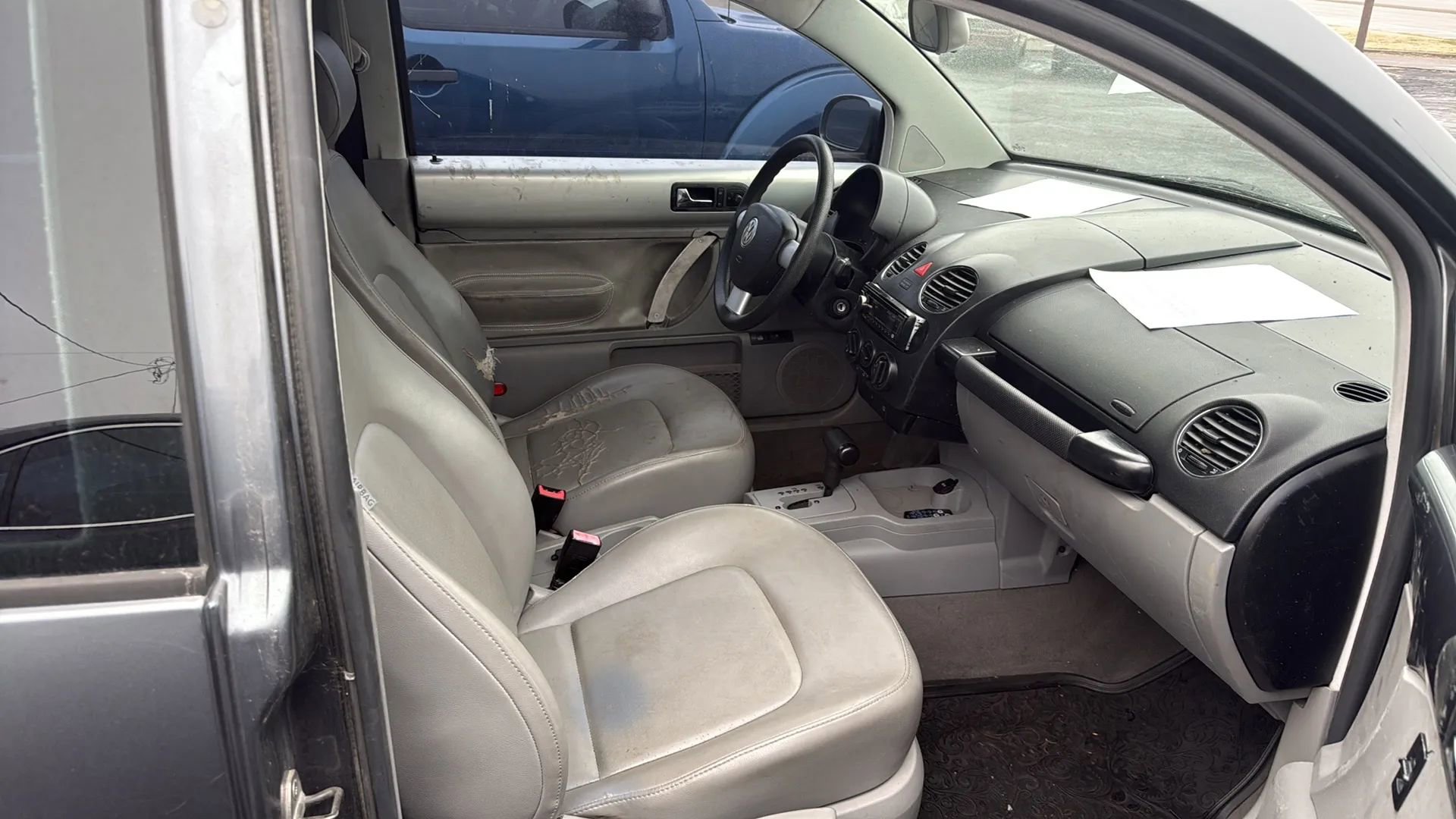 Used 2006 Volkswagen Beetle Coupe image 8