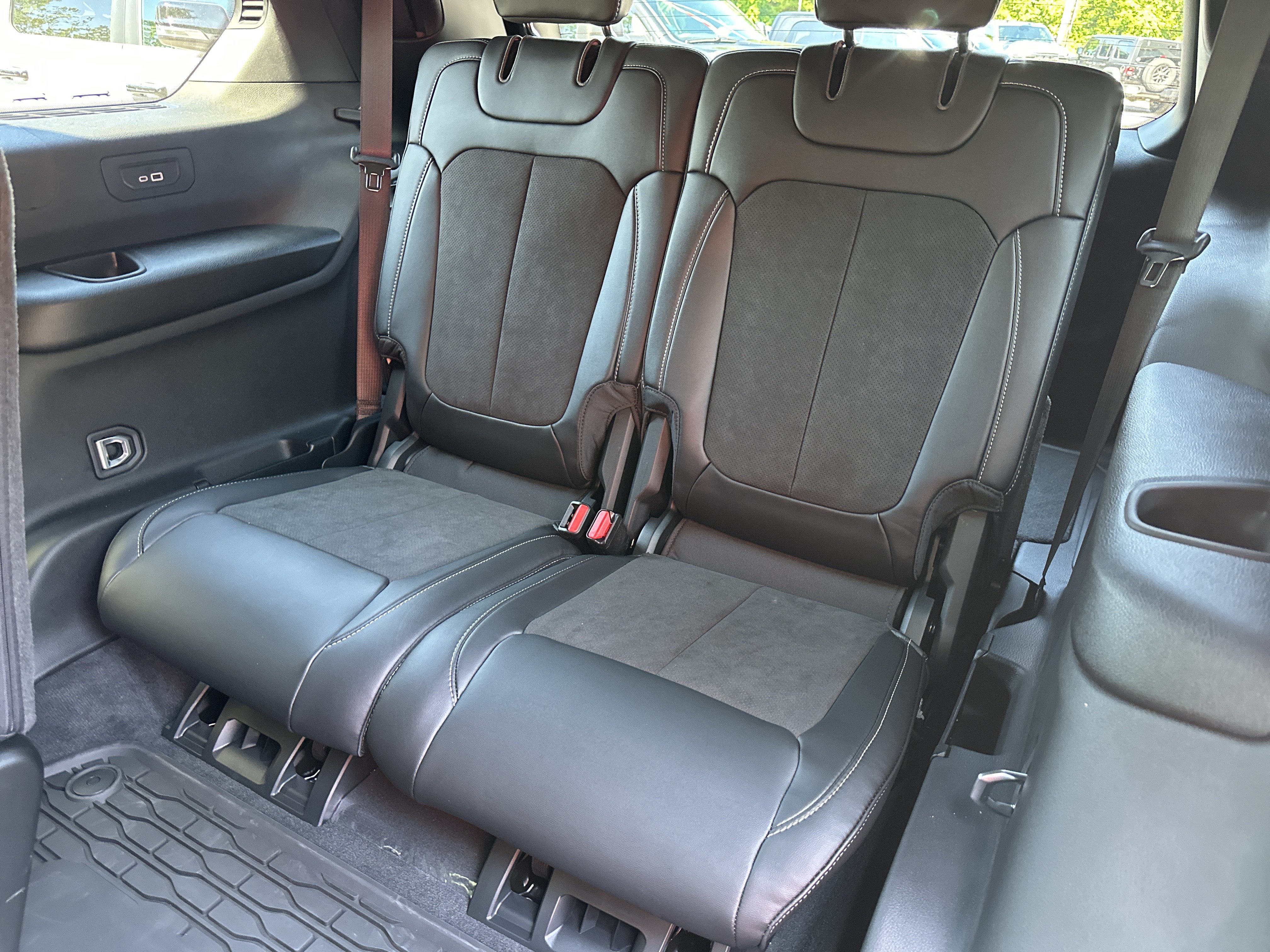 New 2026 Jeep Grand Cherokee L 4WD image 34