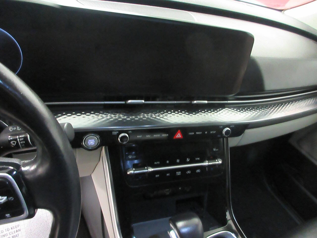 Used 2023 Kia Carnival SX Prestige image 32