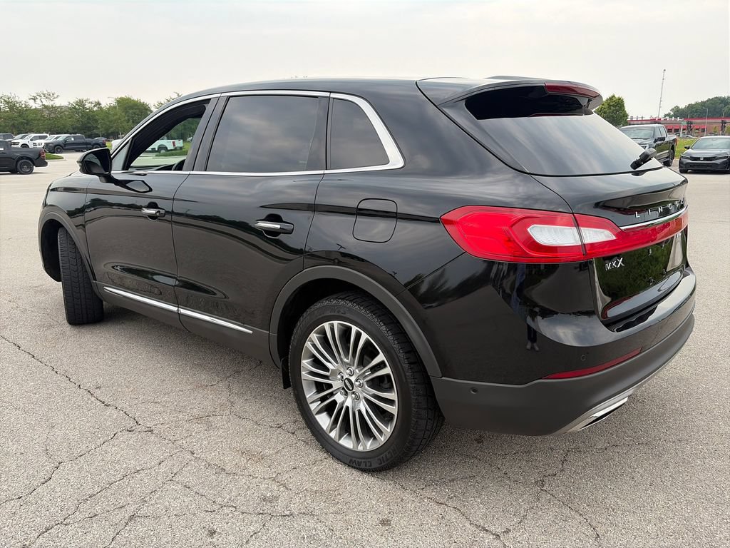 Used 2017 Lincoln MKX Reserve AWD/4WD image 5