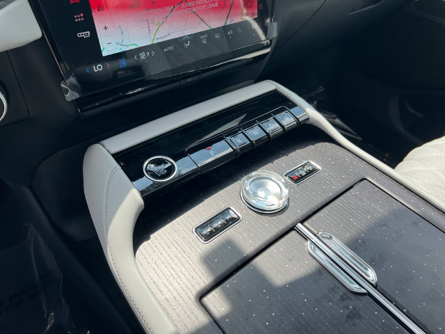 New 2027 Lincoln Navigator L Black Label AWD/4WD image 32