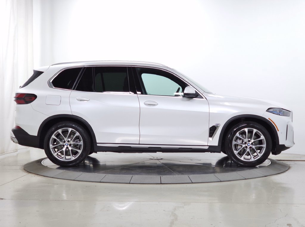 Used 2026 BMW X5 xDrive50e w/ Premium Package AWD/4WD image 12
