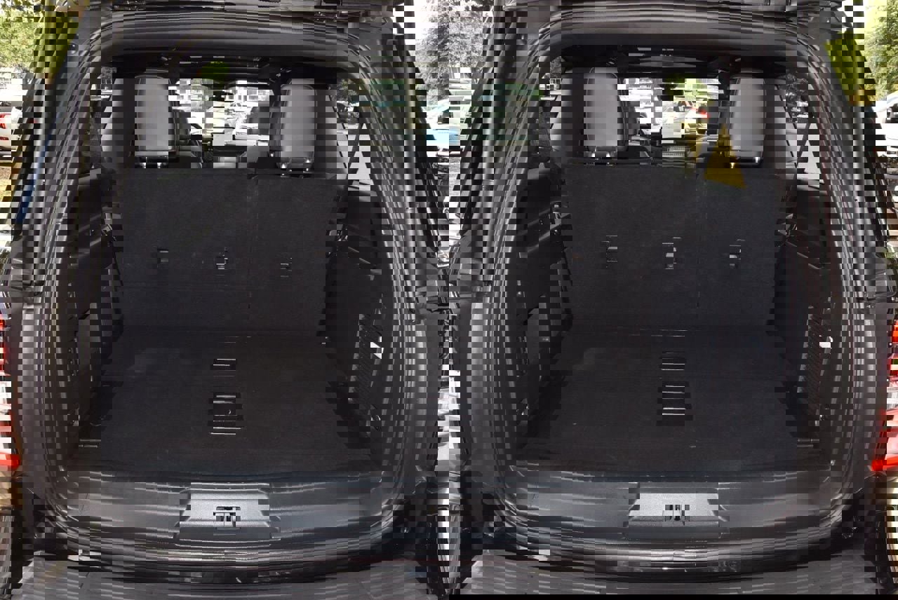 Certified 2024 Ford Expedition Max Platinum image 40