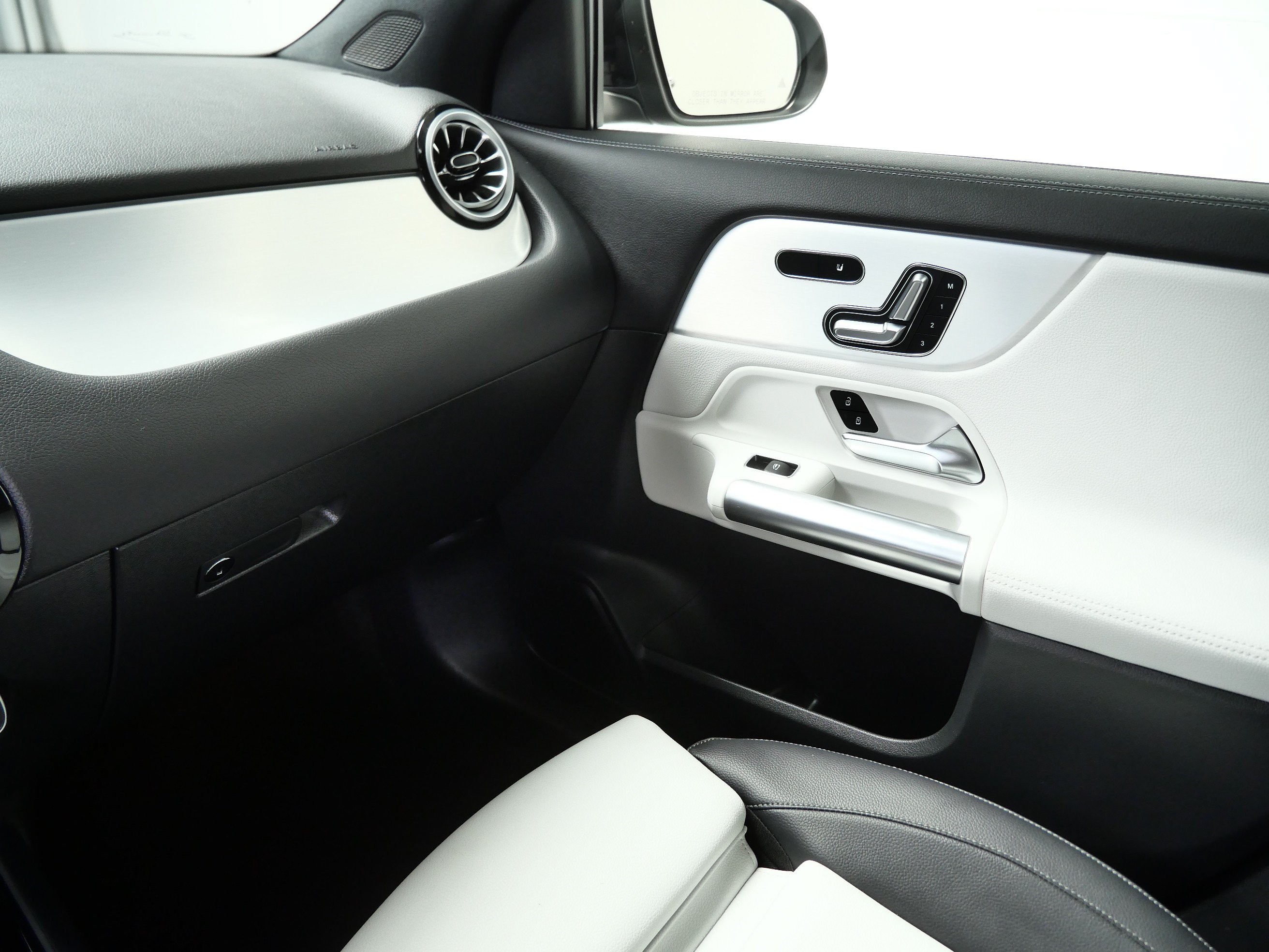 Certified 2023 Mercedes-Benz GLA 35 AMG 4MATIC image 20