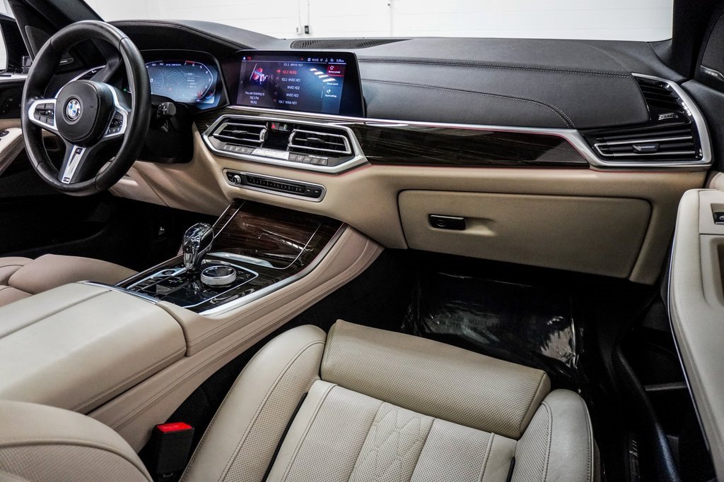 Used 2020 BMW X5 M50i w/ Premium Package image 25