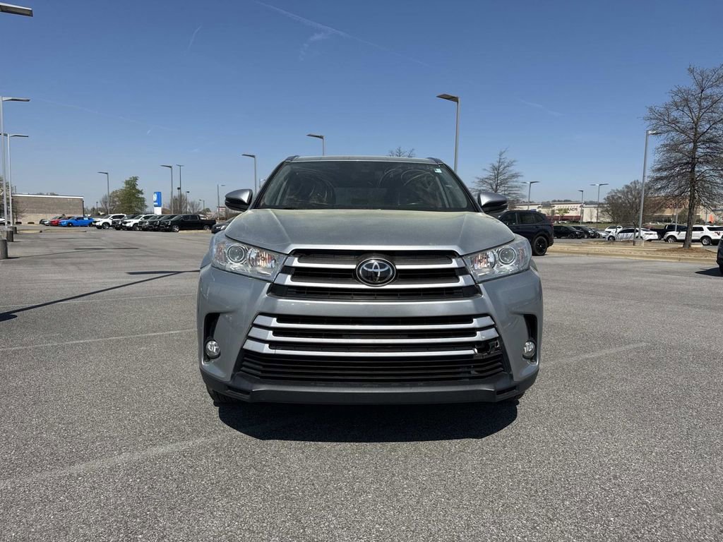 Used 2018 Toyota Highlander XLE image 9