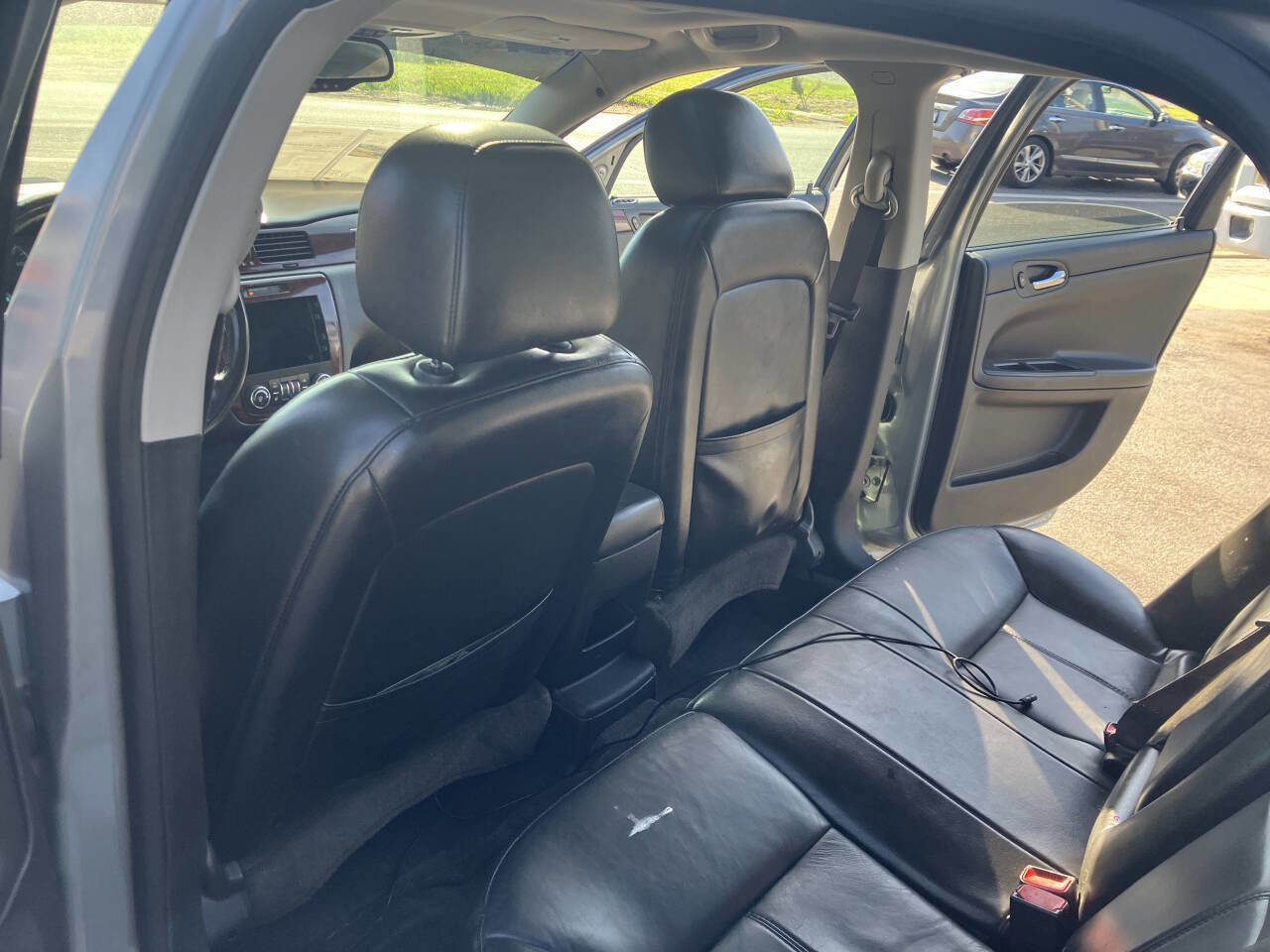 Used 2007 Chevrolet Impala LTZ FWD image 29