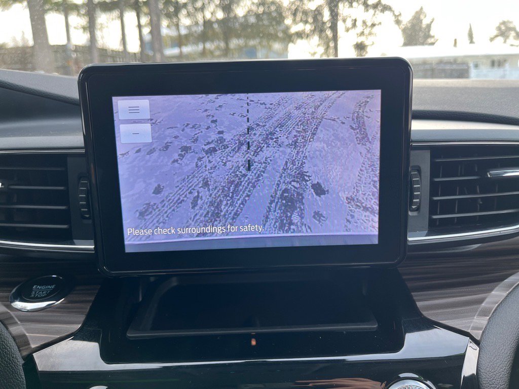 Used 2022 Ford Explorer Limited w/ Equipment Group 301A image 25