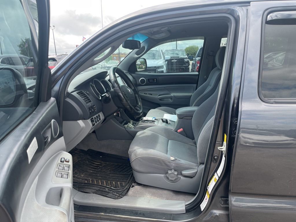 Used 2010 Toyota Tacoma 4x4 Double Cab image 6
