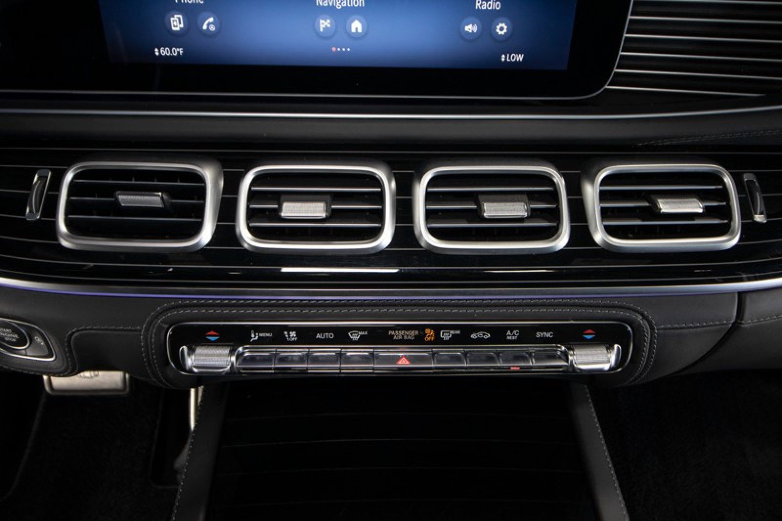 Used 2024 Mercedes-Benz Maybach GLS 600 4MATIC image 27