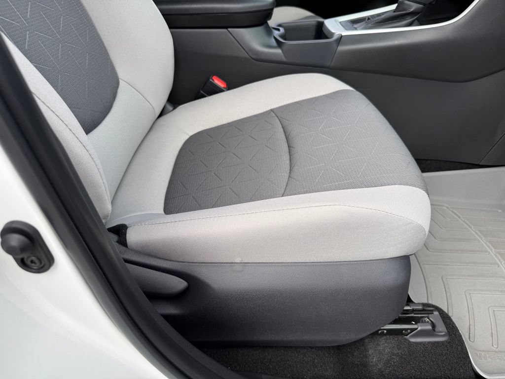 Certified 2025 Toyota RAV4 XLE AWD/4WD image 41