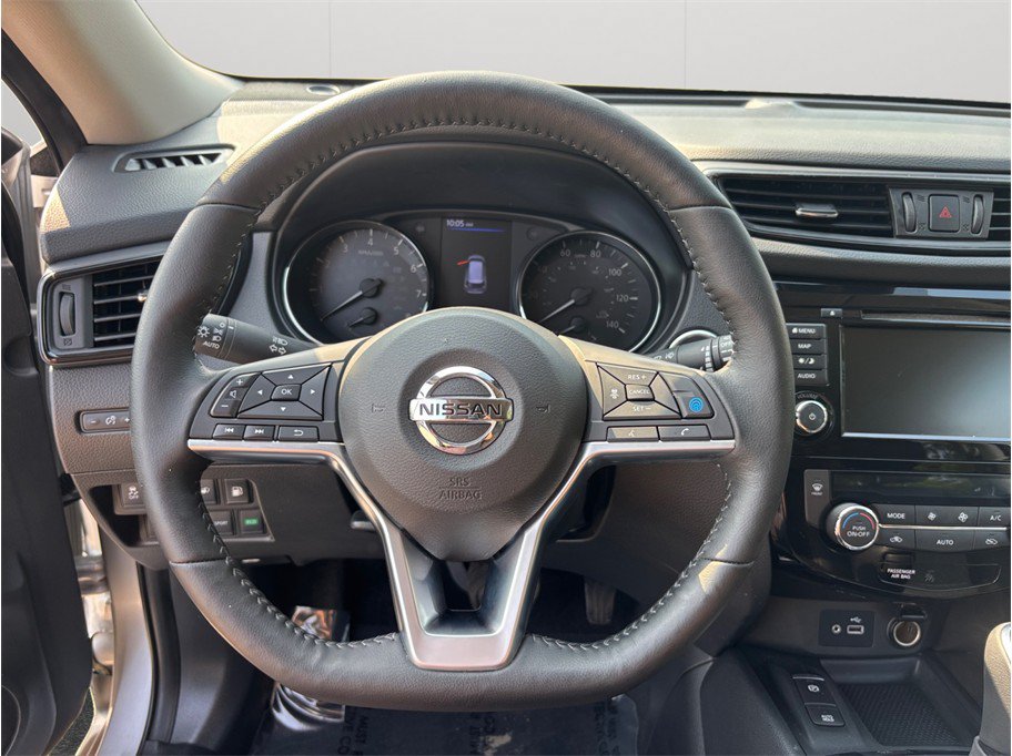 Used 2020 Nissan Rogue SV w/ Premium Package FWD image 24