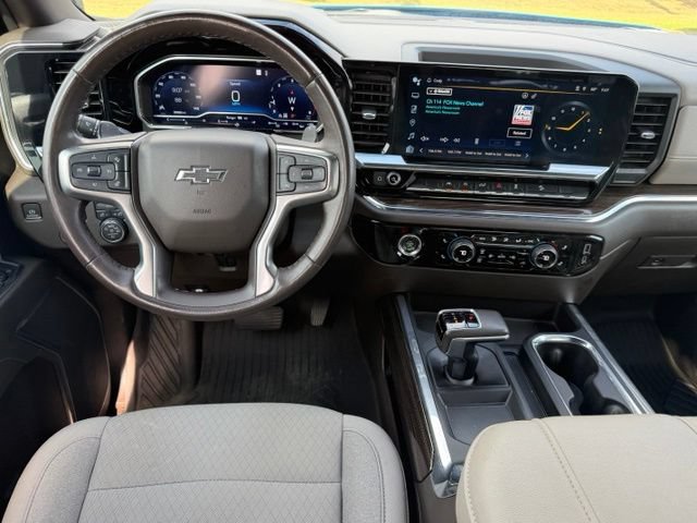 Used 2023 Chevrolet Silverado 1500 RST AWD/4WD image 16
