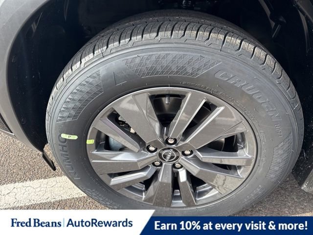 New 2026 Nissan Pathfinder SV image 5