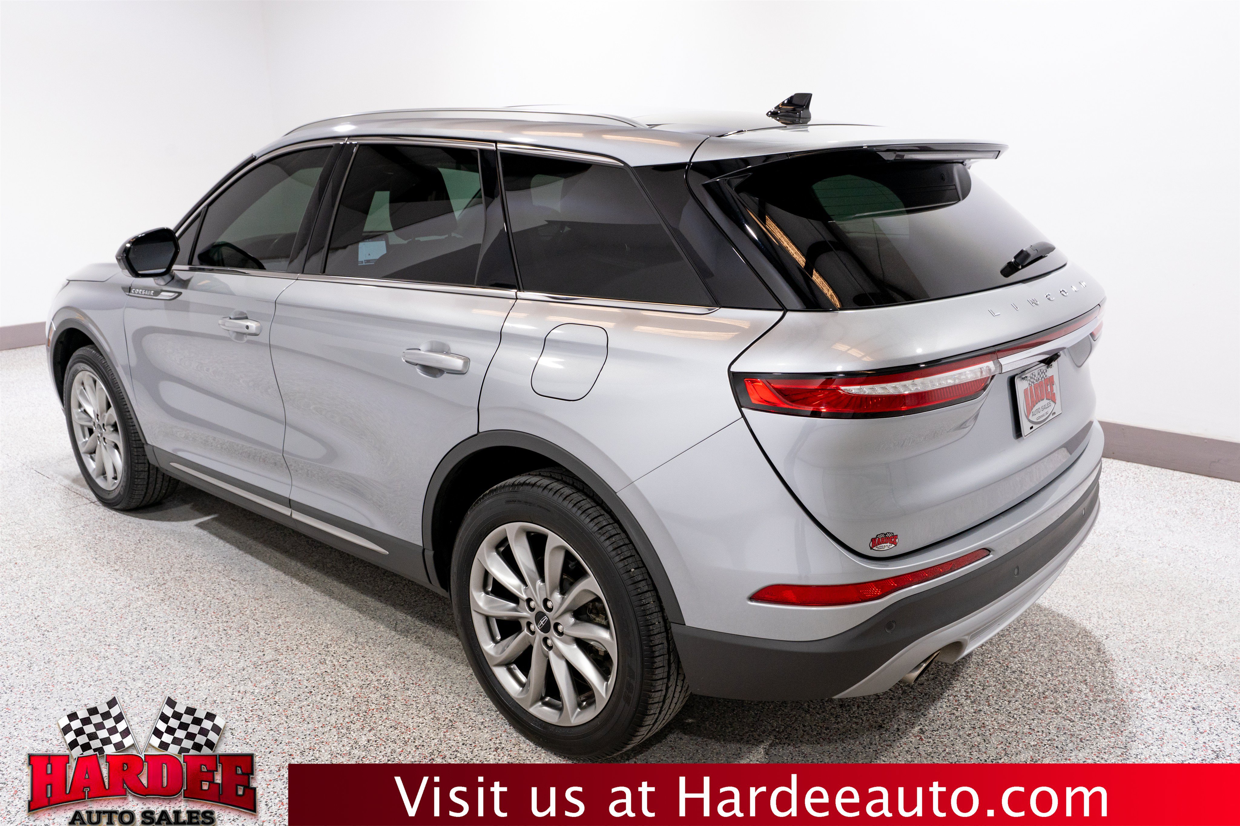 Used 2021 Lincoln Corsair AWD w/ Premium Package image 3