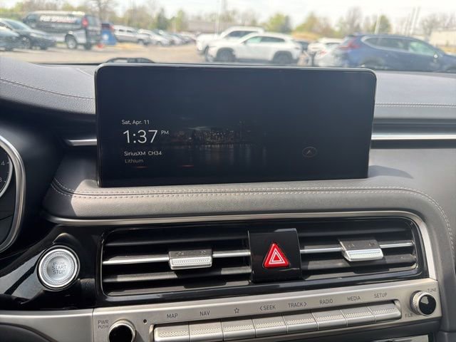 Used 2025 Genesis G70 2.5T image 32