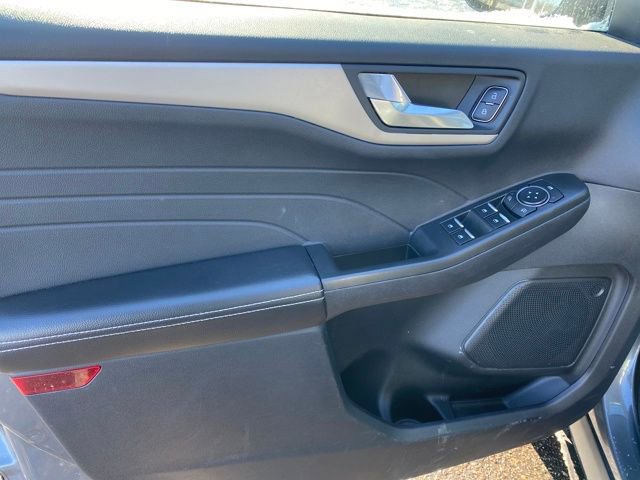 Used 2022 Ford Escape SEL image 15