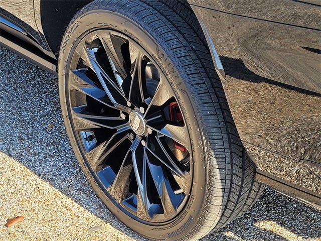 Used 2025 Cadillac Escalade V w/ LPO, ONYX Package image 7