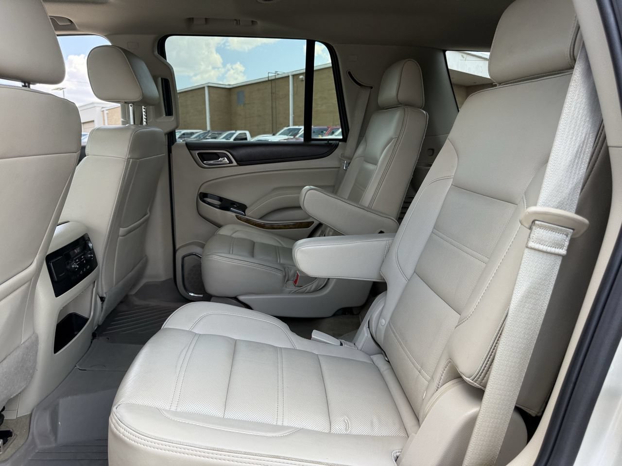 Used 2017 GMC Yukon Denali w/ Open Road Package AWD/4WD image 26