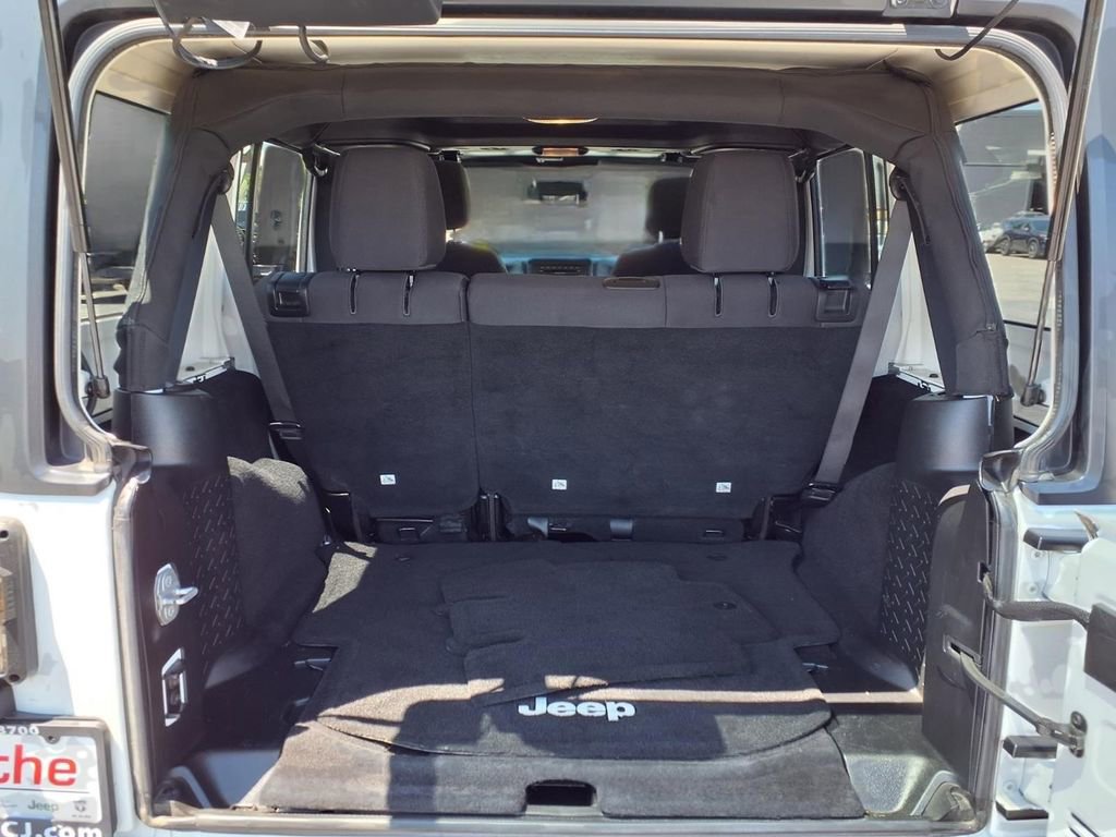 Used 2015 Jeep Wrangler Unlimited Sport w/ Quick Order Package 24S AWD/4WD image 23