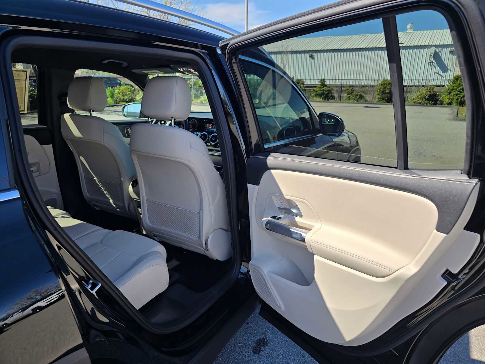 Used 2026 Mercedes-Benz GLB 250 image 13