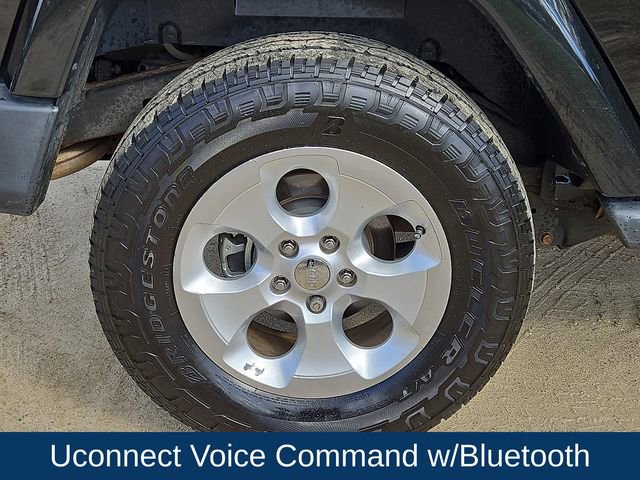 Used 2011 Jeep Wrangler Sahara w/ Dual Top Group image 12