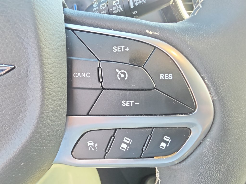 Used 2026 Chrysler Pacifica Select FWD image 20