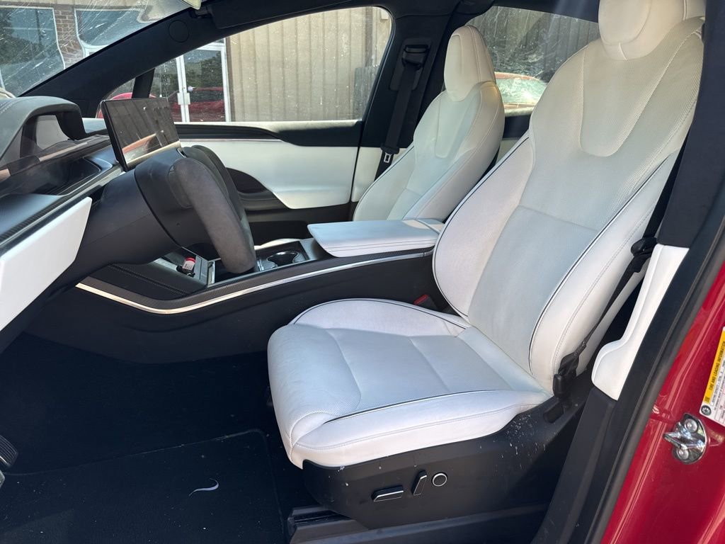 Used 2022 Tesla Model X Plaid image 5