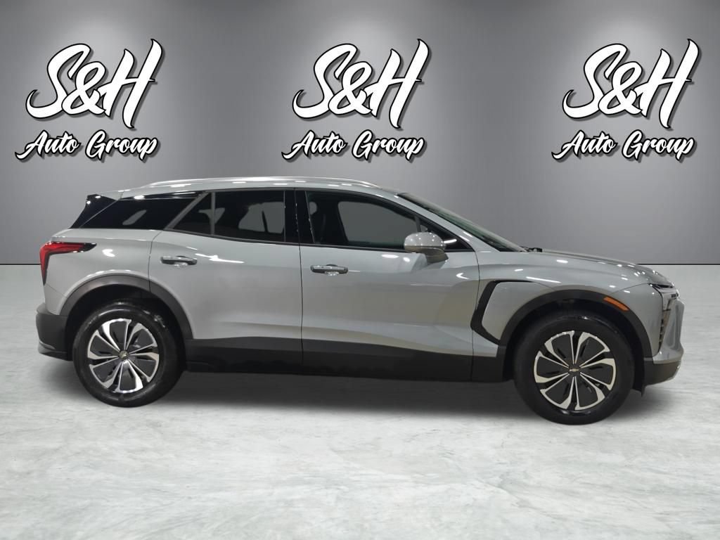 Used 2024 Chevrolet Blazer EV LT AWD/4WD image 17