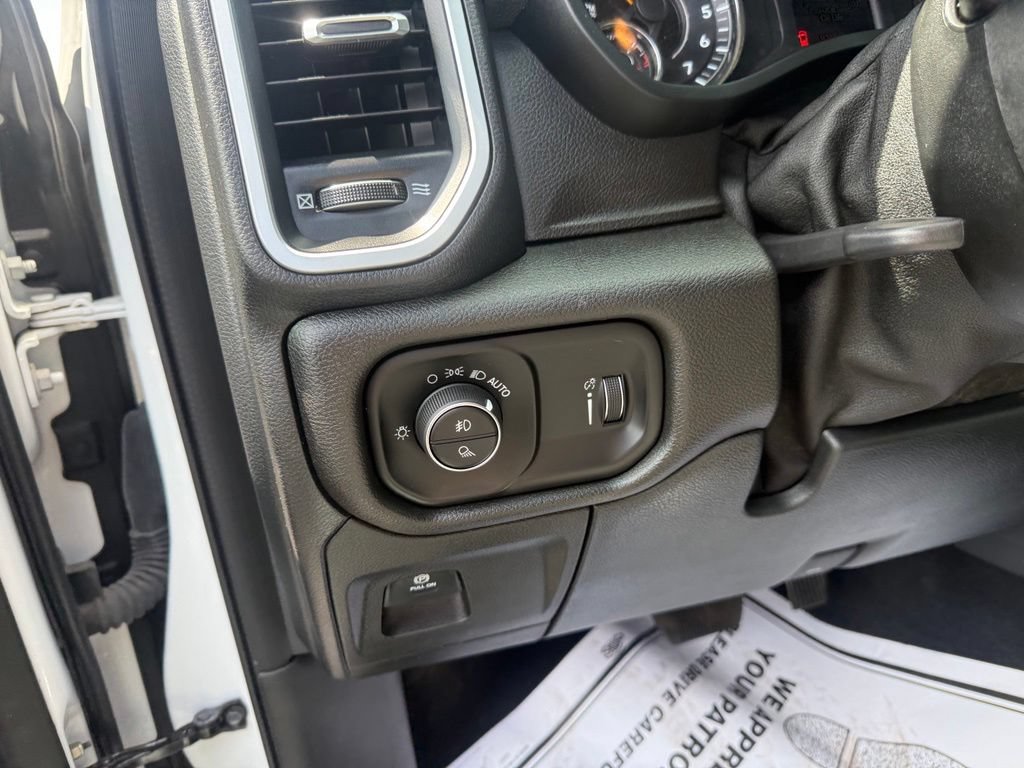 Used 2022 RAM 1500 Big Horn AWD/4WD image 14