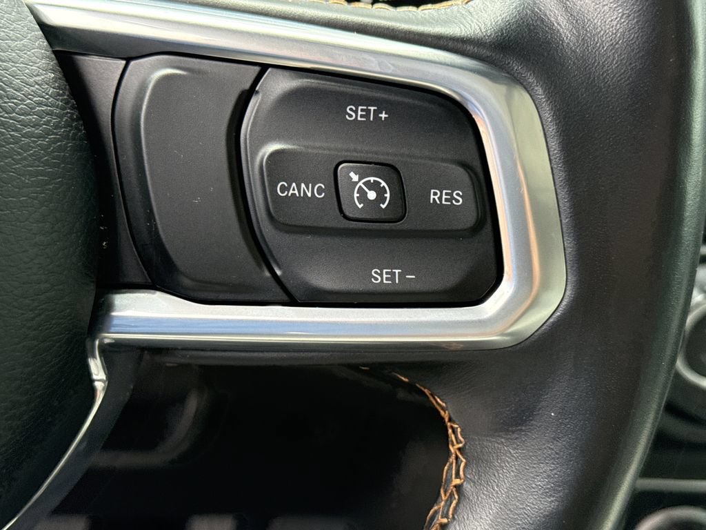 Used 2021 Jeep Gladiator Overland AWD/4WD image 24