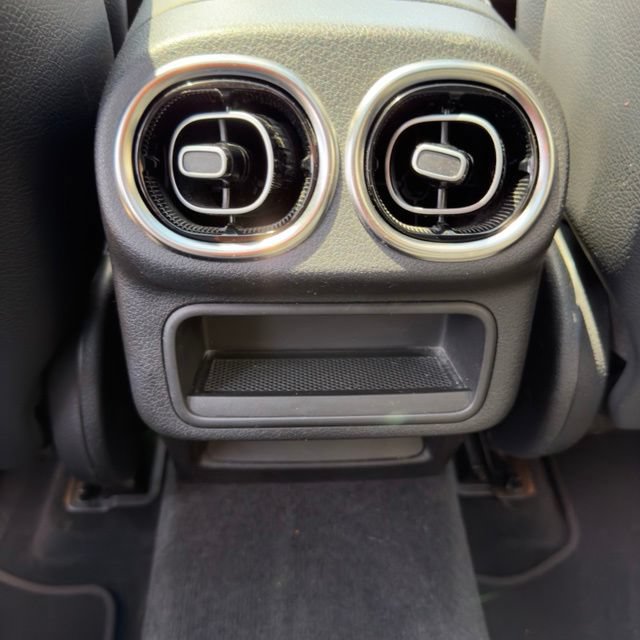 Used 2023 Mercedes-Benz GLC 300 4MATIC image 16
