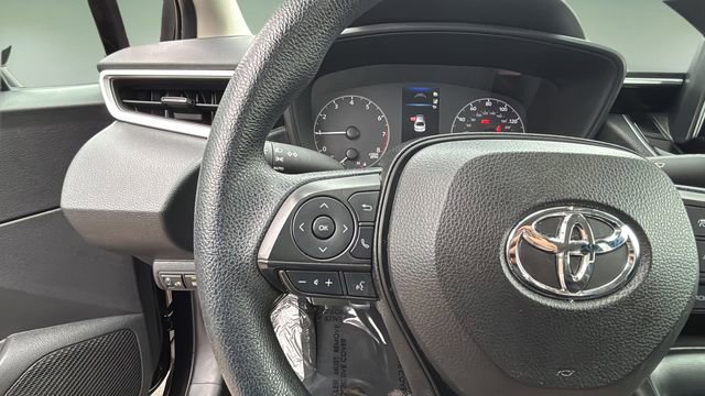 Used 2023 Toyota Corolla LE image 22