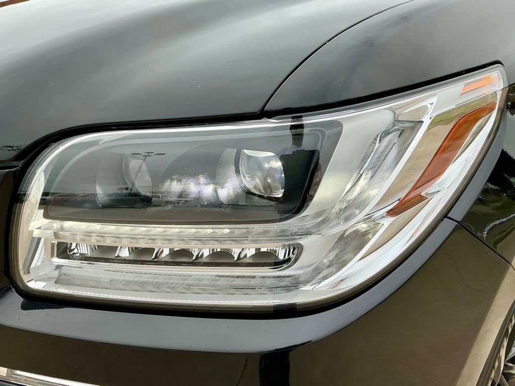 Used 2020 Lincoln Navigator Reserve w/ Equipment Group 208A Reserve AWD/4WD image 10