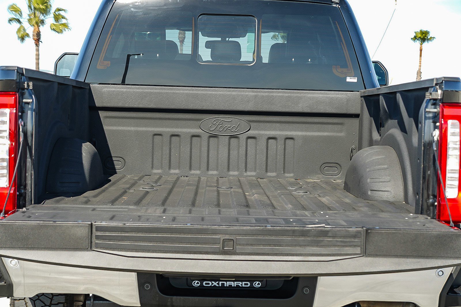 Used 2023 Ford F250 Lariat w/ Lariat Ultimate Package image 29