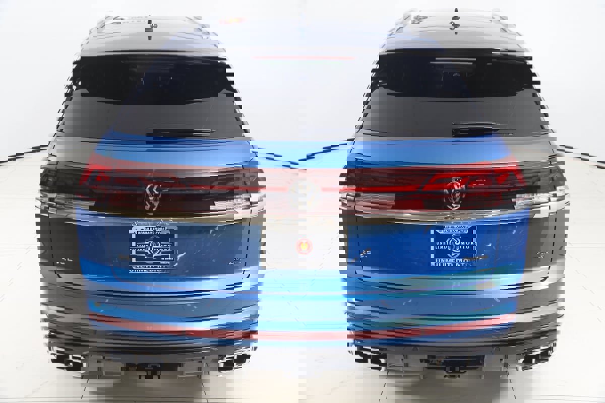 Used 2024 Volkswagen Atlas Cross Sport SEL R-Line image 53