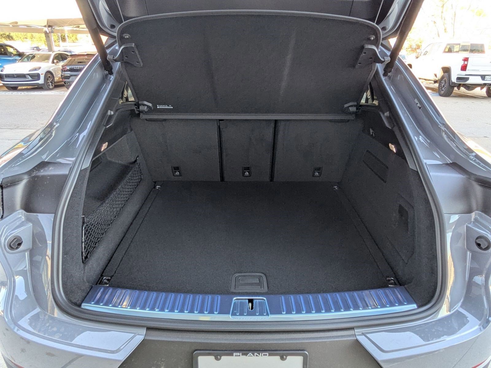 New 2026 Porsche Cayenne Coupe image 23