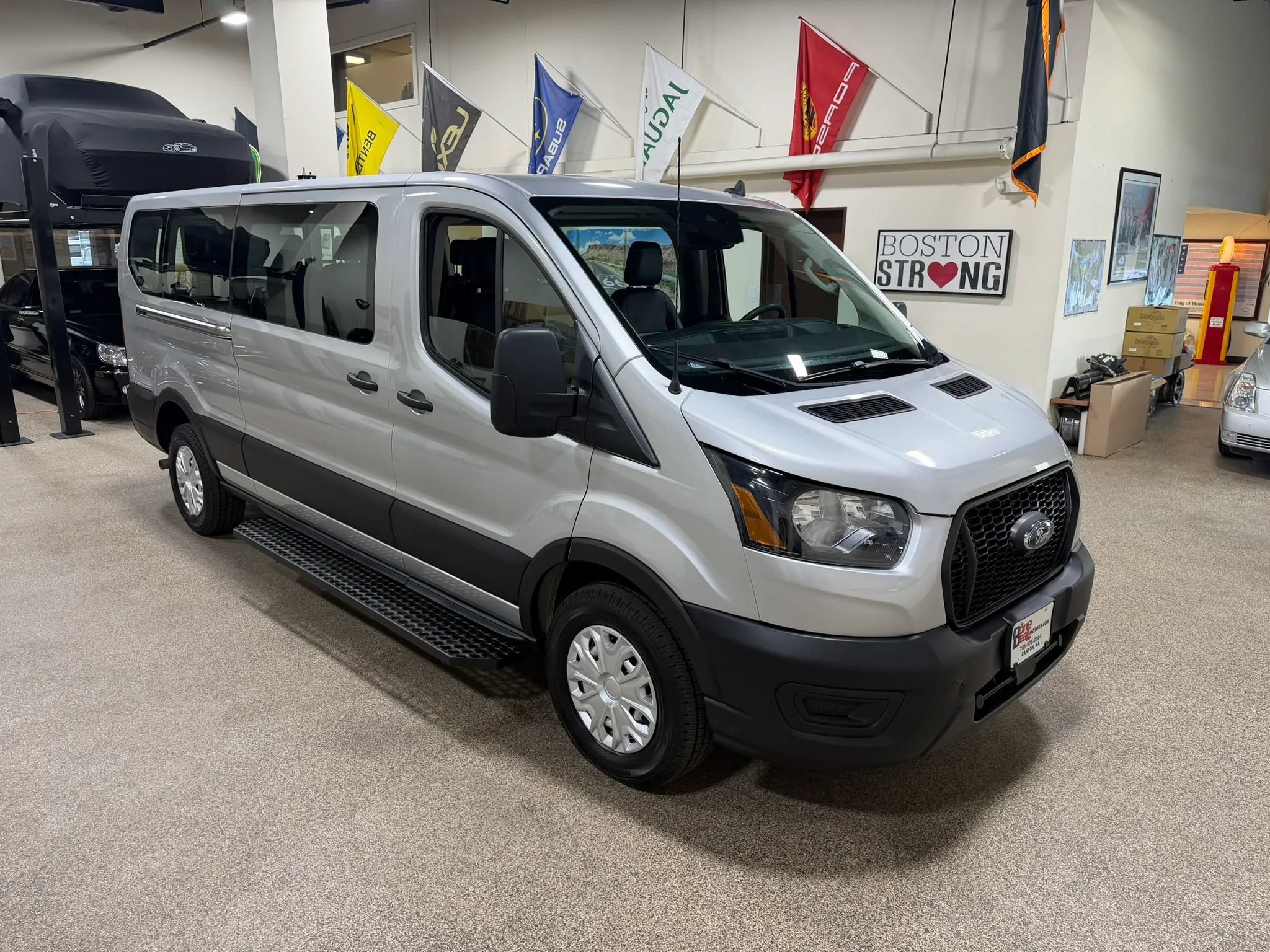 Used 2022 Ford Transit 350 XL RWD image 4