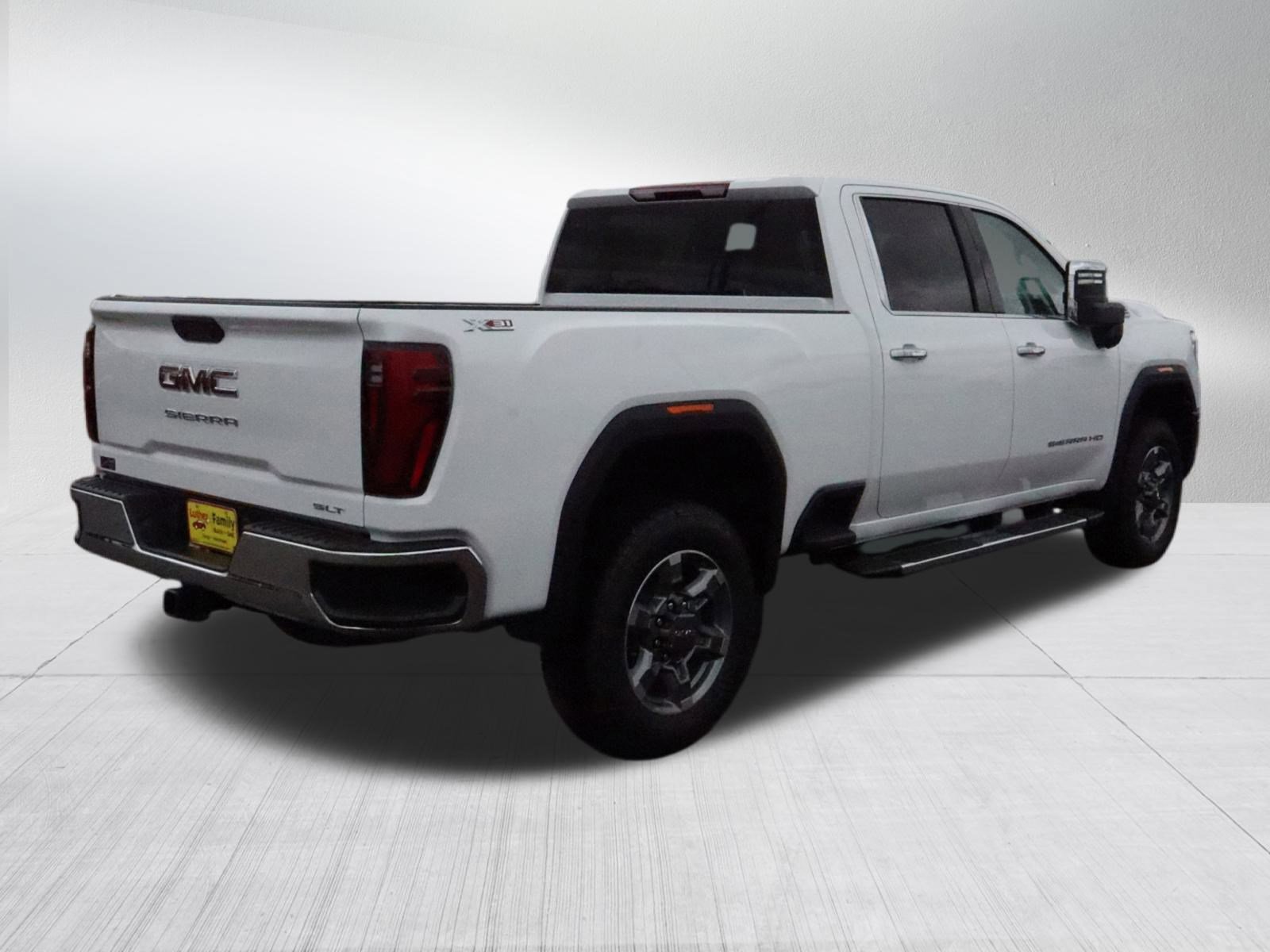New 2026 GMC Sierra 3500 SLT image 7