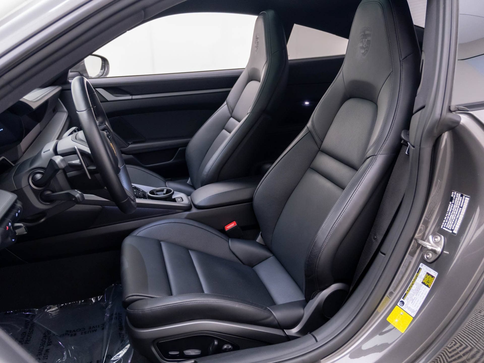 Certified 2024 Porsche 911 Carrera RWD image 5