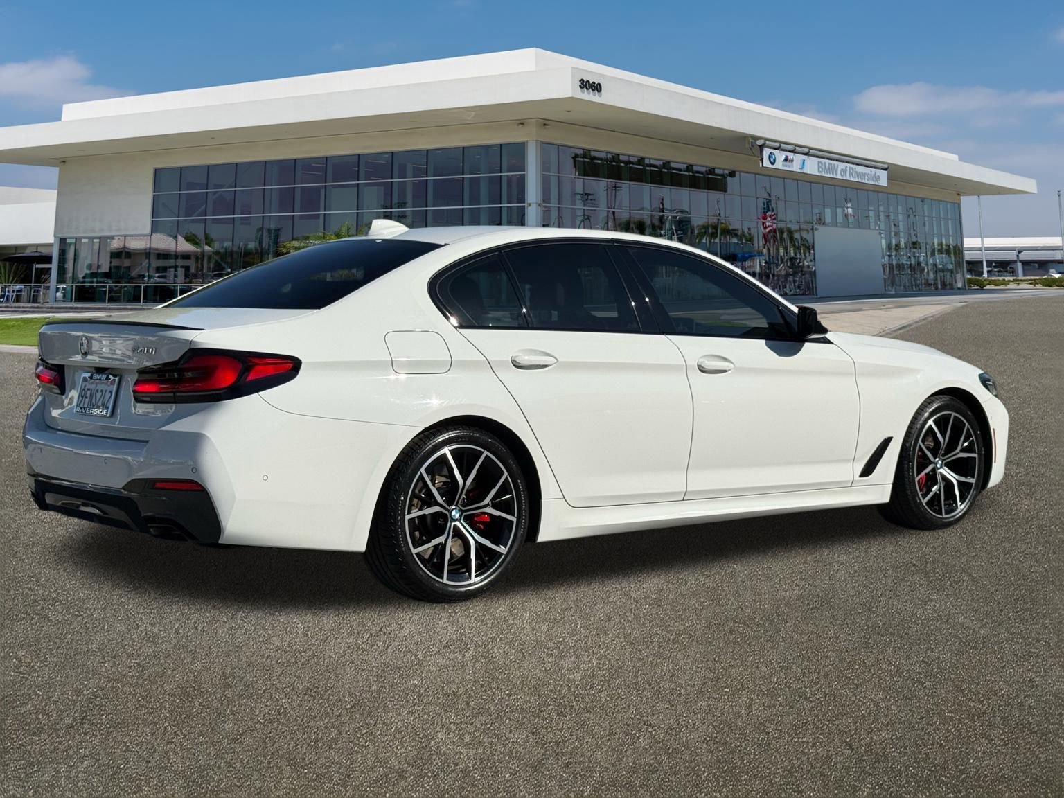 Used 2023 BMW 540i w/ M Sport Package image 12