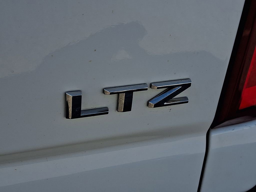Used 2024 Chevrolet Silverado 2500 LTZ w/ LTZ Plus Package image 36