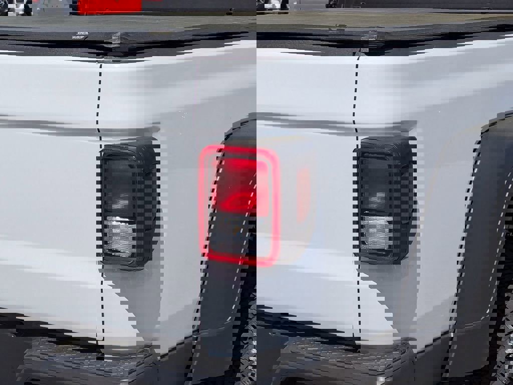 Used 2022 Jeep Gladiator Sport image 7