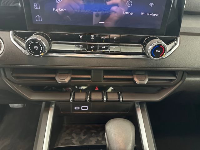 Used 2023 Chevrolet Colorado Trail Boss w/ Technology Package image 22