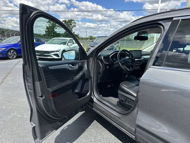 Used 2024 Ford Escape Platinum AWD/4WD image 18