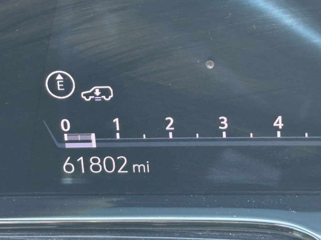 Used 2022 Cadillac Escalade ESV Sport w/ Touring Package AWD/4WD image 23